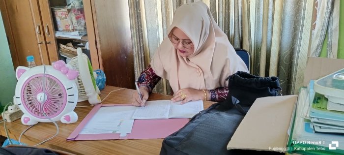 Dewan Guru MIN 1 Tebo 100% Rampungkan Soal Sumatif Akhir Semester Ganjil