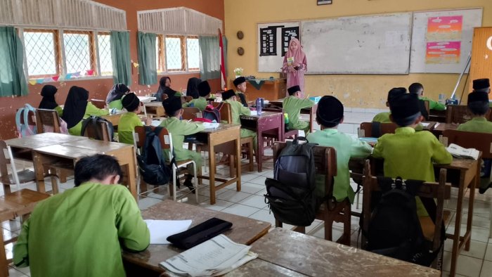 Siswa MIN 1 Tebo Antusias Dalam Ikuti Pembelajaran di Madrasah