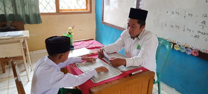 Siswa Kelas 6B Antusias Ikuti Pembelajaran Al-Quran Hadis  Bersama Dewan Guru