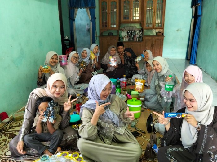 Alumni MIN 1 Tebo Kembali Adakan Silaturahmi ke Rumah Dewan Guru Perkuat Kebersamaan