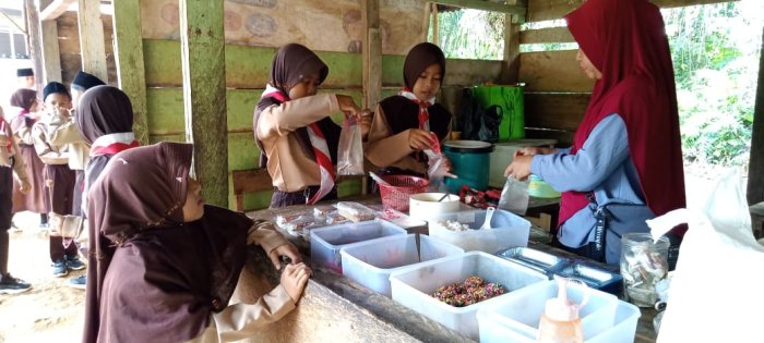 Kantin MIN 1 Tebo Berkomitmen Sajikan Menu Sehat  dan Bergizi Untuk Siswa