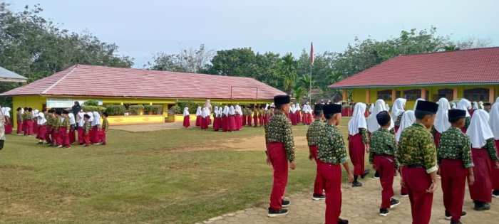 MIN 1 Tebo Gelar Latihan Baris Berbaris Rutin Setiap Kamis MIN 1 Tebo Gelar Latihan Baris Berbaris Rutin Setiap Kamis