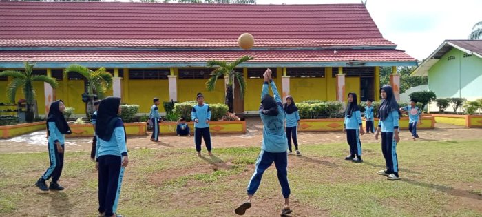 Siswa MIN 1 Tebo Aktif Kembangkan Bakat Olahraga di Lingkungan Madrasah Siswa MIN 1 Tebo Aktif Kembangkan Bakat Olahraga di Lingkungan Madrasah