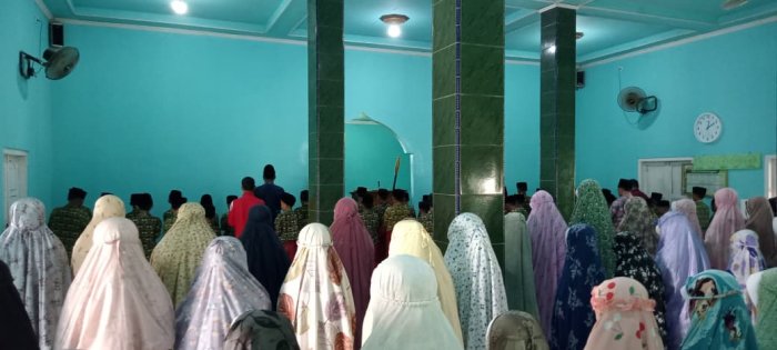 Siswa MIN 1 Tebo Terapkan Panca Cinta Allah dan Rosul  Laksanakan Sholat Dzuhur Berjamaah