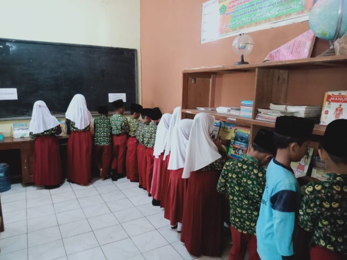 Siswa MIN 1 Tebo Terapkan Cinta Ilmu Selalu Kunjungai Pustaka Madrasah Siswa MIN 1 Tebo Terapkan Cinta Ilmu Selalu Kunjungai Pustaka Madrasah