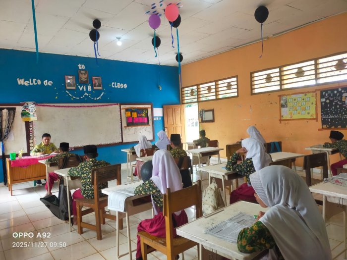 Siswa Kelas 6B Pelajari Makna Musyawarah Dalam Pembelajaran PPKn Bersama Wali Kelas