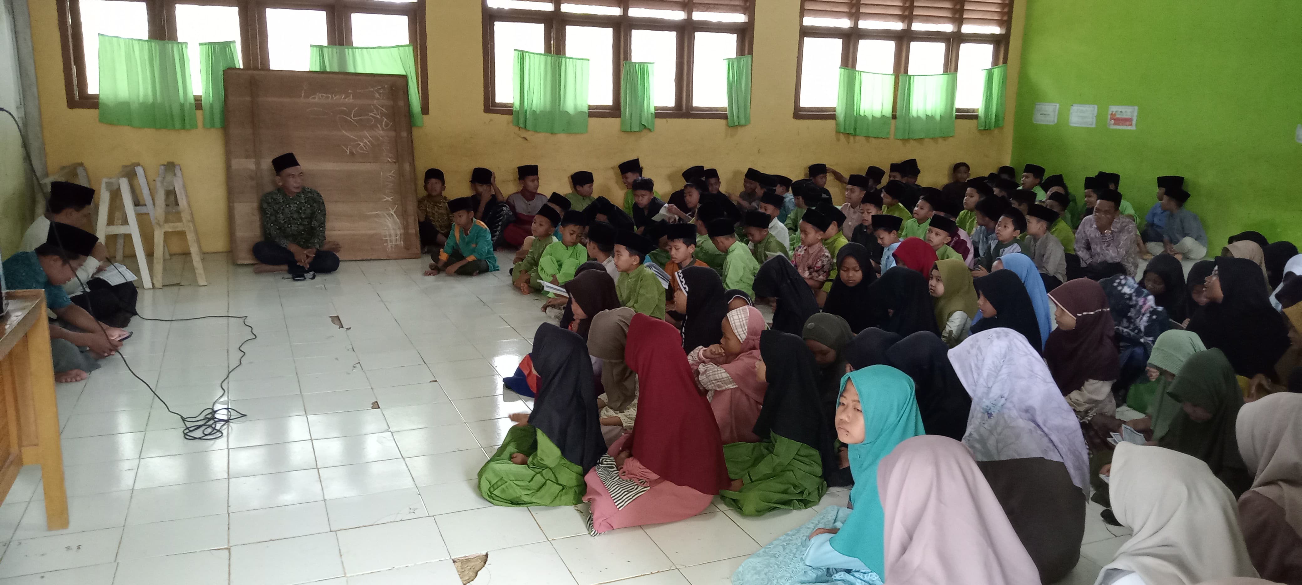 Jum'at Berkah MIN 1 Tebo Jum'at Berkah MIN 1 Tebo