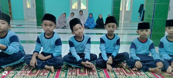 MIN 1 Tebo Kembangkan Karakter Siswa Lewat Pembiasaan Sholat Dhuha