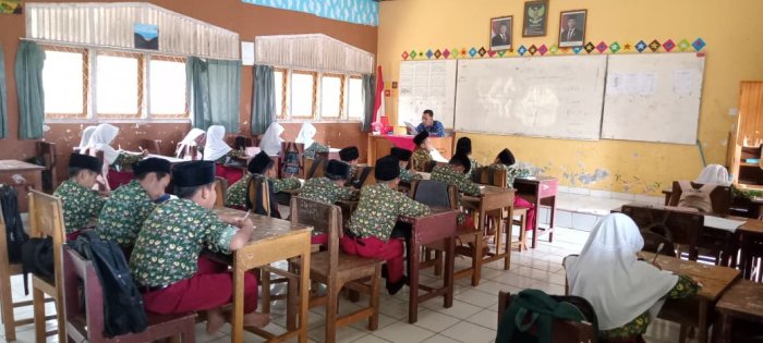 Siswa MIN 1 Tebo Tunjukkan Semangat Tuntut Ilmu Peroleh Ilmu Yang Bermanfaat Siswa MIN 1 Tebo Tunjukkan Semangat Tuntut Ilmu Peroleh Ilmu Yang Bermanfaat