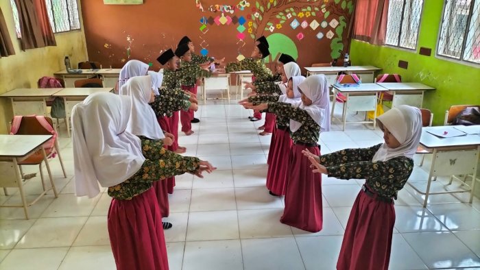 Wali Kelas 1A Gelar Ice Breaking Usai Pembelajaran