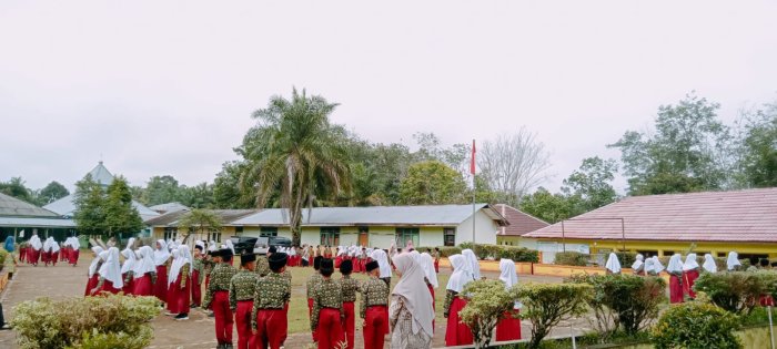 Wali Kelas MIN 1 Tebo Aktif Pantau Kegiatan Pembiasaan LKBB
