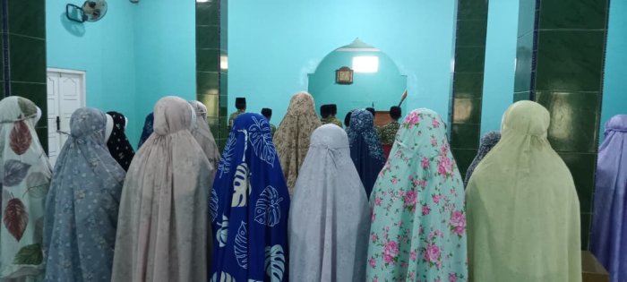 Siswa Kelas 5 MIN 1 Tebo Rutin Laksanakan Sholat Dhuha Sebelum Memulai Pembelajaran