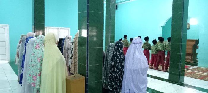 Siswa Kelas V  MIN 1 Tebo Rutin Laksanakan Pembiasaan Sholat Dhuha Setiap Rabu