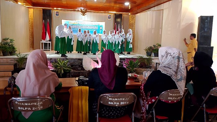 Siswa MIN 1 Tebo Tampil Memukau Peroleh Juara 2 Pada Lomba Paduan Suara