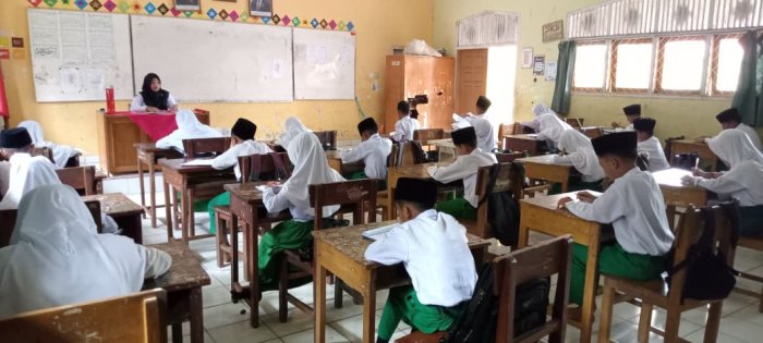 Siswa MIN 1 Tebo Sukses Selesaikan Asesmen Sumatif Akhir Semester Genap Tahun 2026 Siswa MIN 1 Tebo Sukses Selesaikan Asesmen Sumatif Akhir Semester Genap Tahun 2026