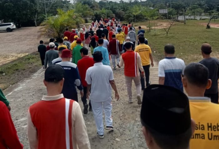 Kepala MIN 1 Tebo Hadiri Kegiatan Jalan Sehat Kerukunan di Kantor Kemenag Tebo