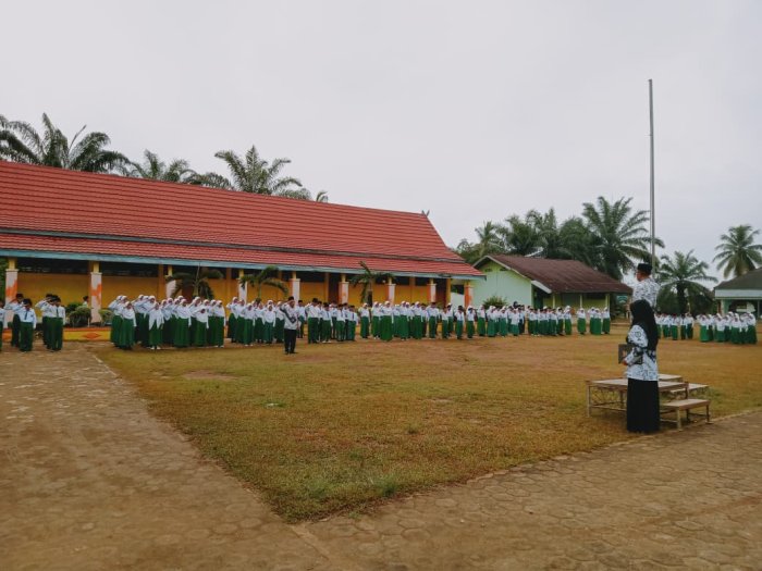 MIN 1 Tebo Gelar Upacara Peringatan Hari Guru Nasional Yang Ke 80 Tahun 2025 MIN 1 Tebo Gelar Upacara Peringatan Hari Guru Nasional Yang Ke 80 Tahun 2025