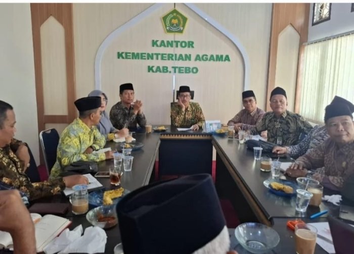 Kepala MIN 1 Tebo Hadiri Rapat Penting Persiapan OMI Tingkat Provinsi Kepala MIN 1 Tebo Hadiri Rapat Penting Persiapan OMI Tingkat Provinsi