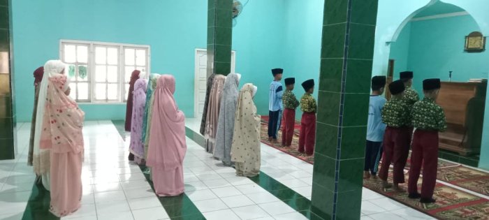 Siswa MIN 1 Tebo Rutin Laksanakan Pembiasaan Sholat Dhuha