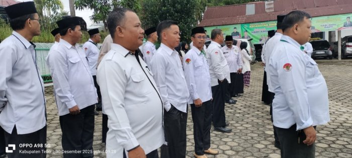 Kepala MIN 1 Tebo Ikuti Gladi Bersih Upacara Penganugerahan Satya Lencana di Kantor Kemenag Tebo
