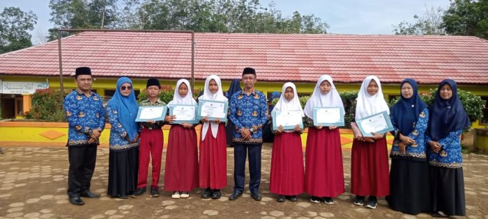 Ketiga Siswa Terbaik OMI MIN 1 Tebo Siap Berlaga di OMI Tingkat Provinsi Ketiga Siswa Terbaik OMI MIN 1 Tebo Siap Berlaga di OMI Tingkat Provinsi