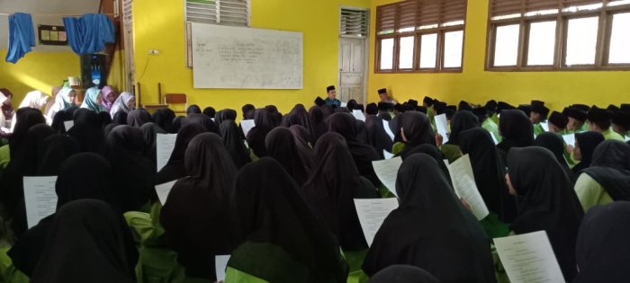 Keluarga Besar MIN 1 Tebo Gelar Kegiatan Hafalan Doa Harian Sebagai Pembiasaan di Hari Jumat