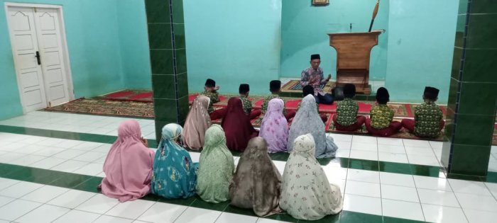 Siswa Kelas 4 MIN 1 Tebo Laksanakan Sholat Dhuha Berjamaah