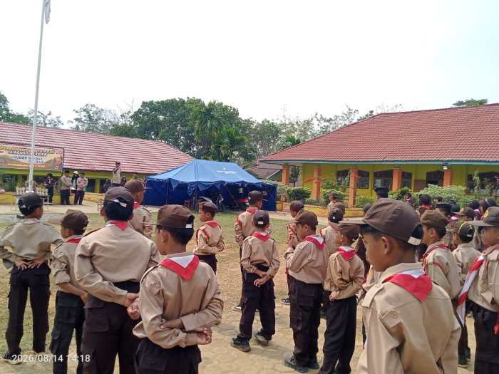 Kepala MIN 1 Tebo Tutup Secara Resmi Kegiatan Perkemahan Lomba Tingkat I Tahun 2026 di Madrasah Kepala MIN 1 Tebo Tutup Secara Resmi Kegiatan Perkemahan Lomba Tingkat I Tahun 2026 di Madrasah